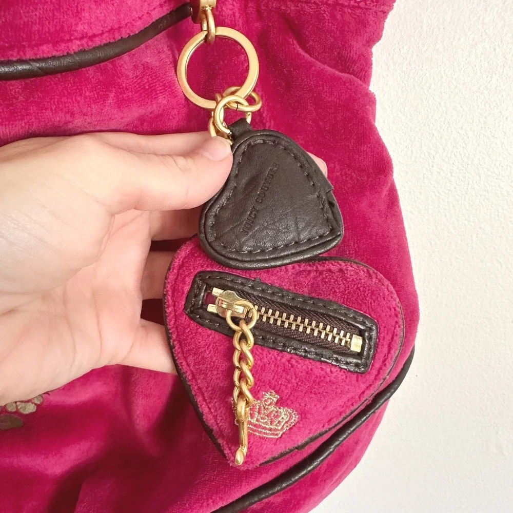 VTG Juicy Couture Pink/Gold Velour Daydreamer Shoulder Bag Y2K 2010 Crest Charm